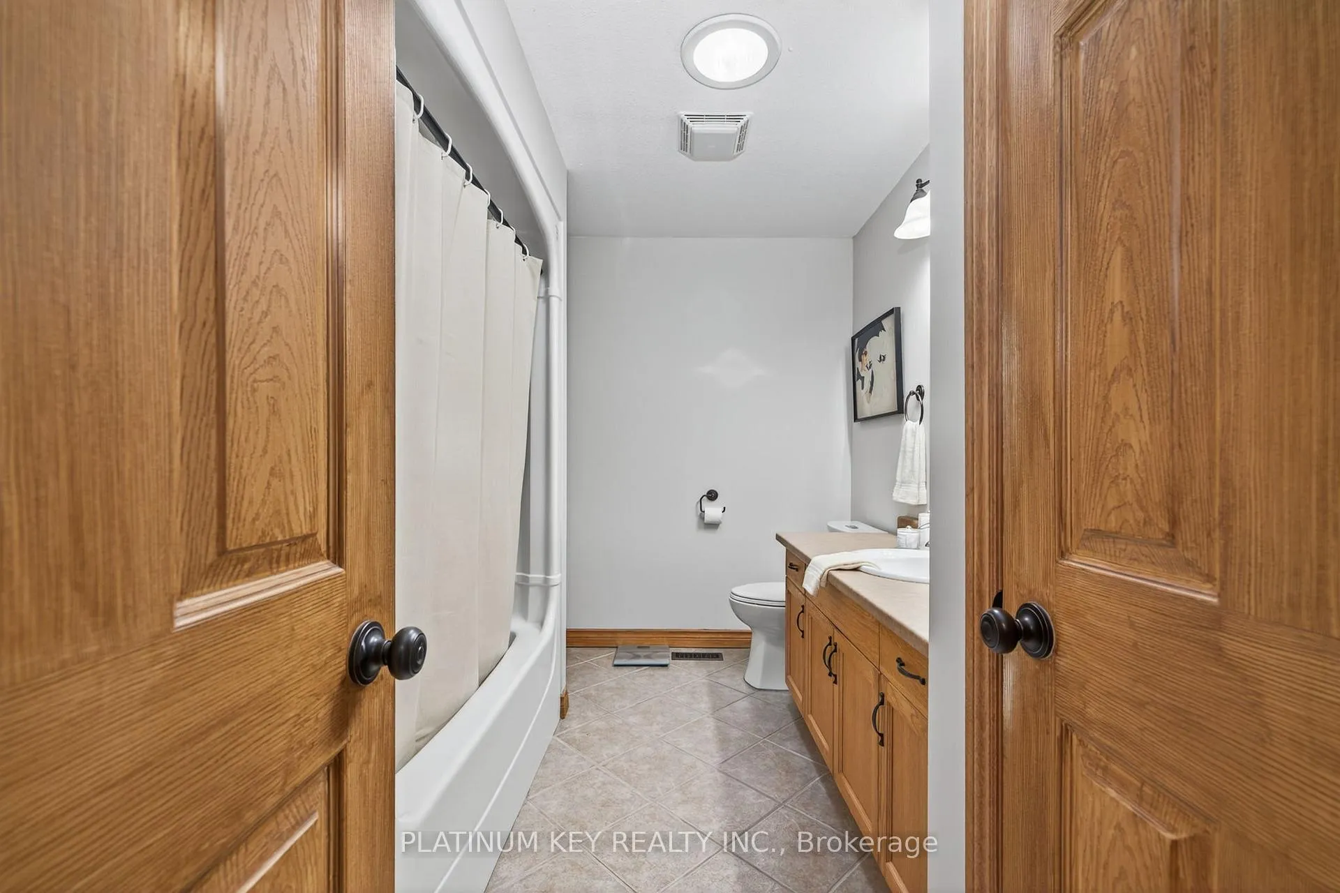 Photo 13 of 29 Dell Drive, Strathroy-Caradoc, SW — HOMEH