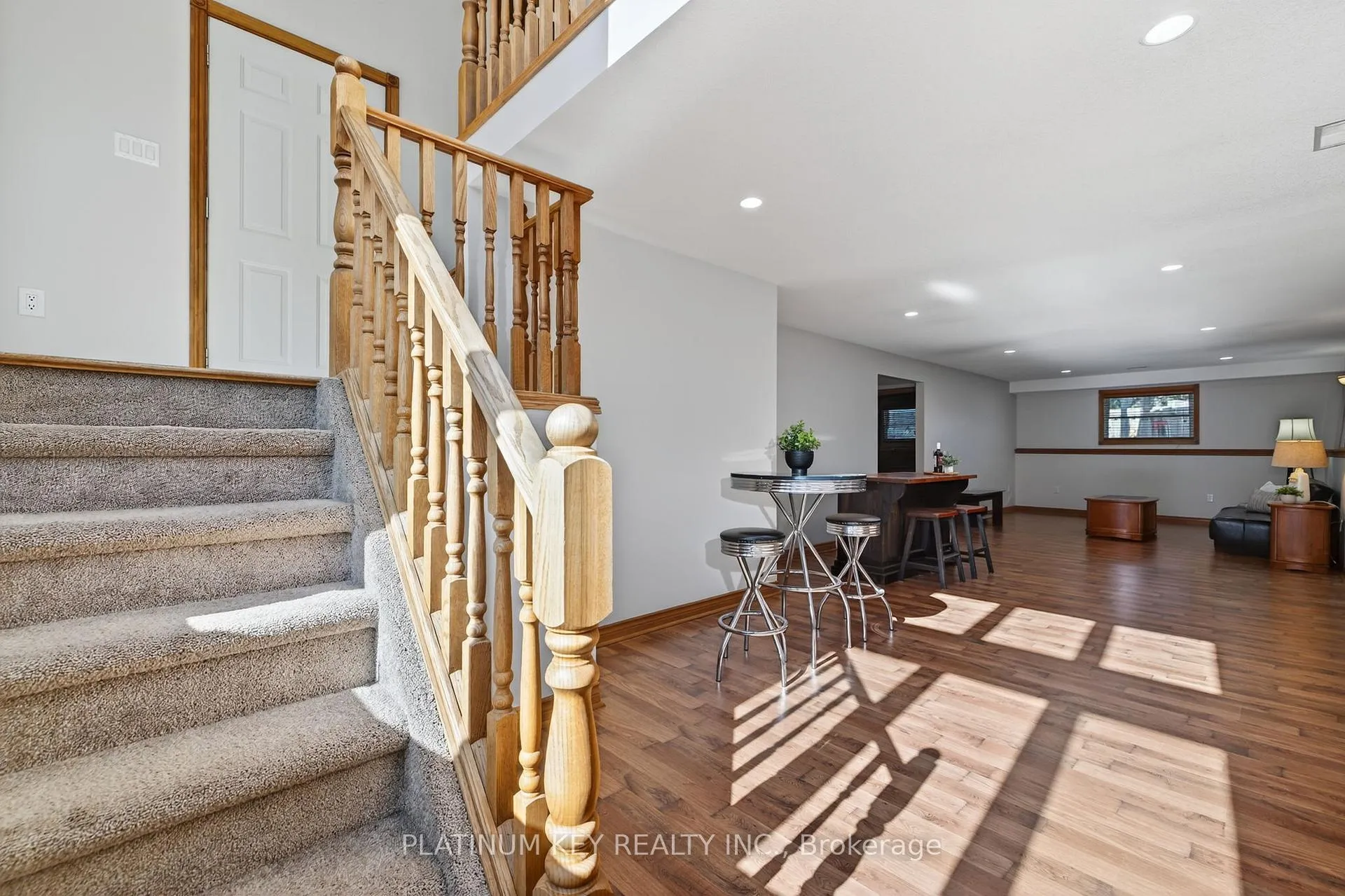 Photo 16 of 29 Dell Drive, Strathroy-Caradoc, SW — HOMEH