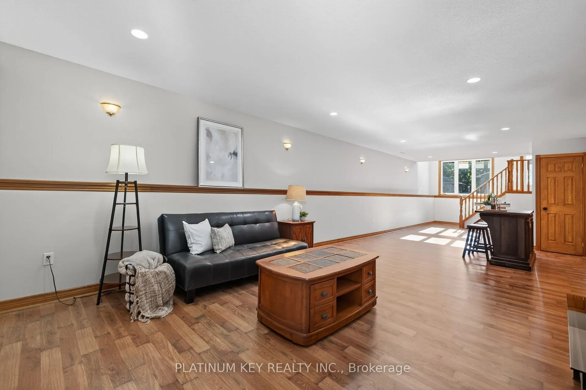 Photo 19 of 29 Dell Drive, Strathroy-Caradoc, SW — HOMEH