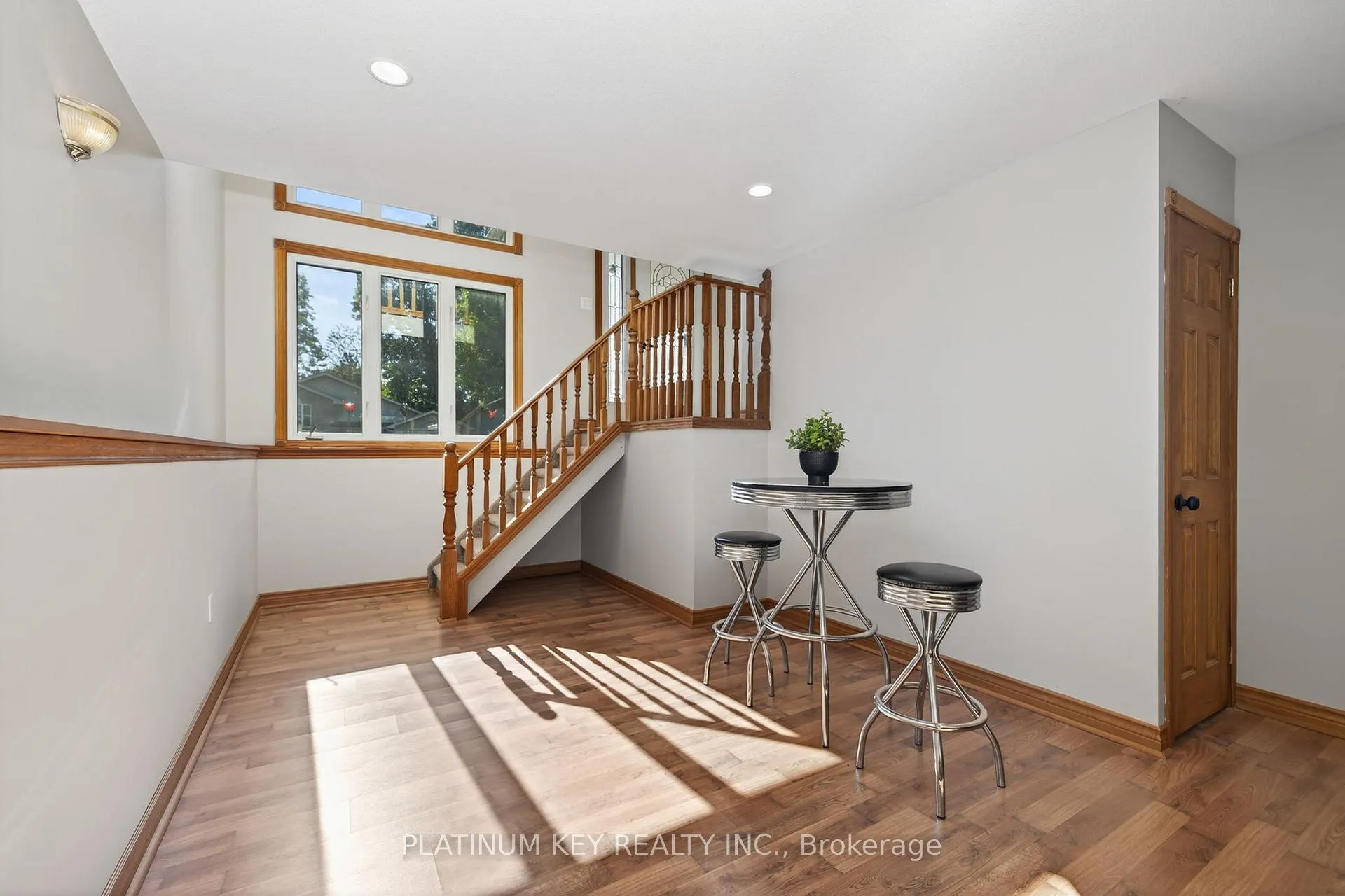 Photo 22 of 29 Dell Drive, Strathroy-Caradoc, SW — HOMEH