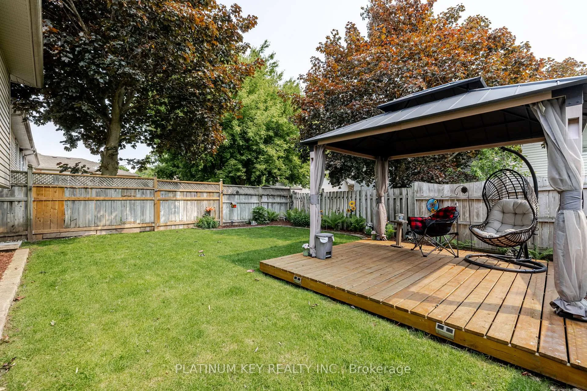 Photo 27 of 29 Dell Drive, Strathroy-Caradoc, SW — HOMEH