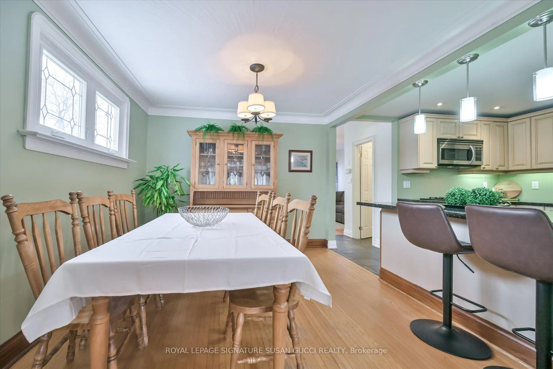 Photo 8 of 8 Fairside Avenue, Toronto, Danforth Village-East York — HOMEH