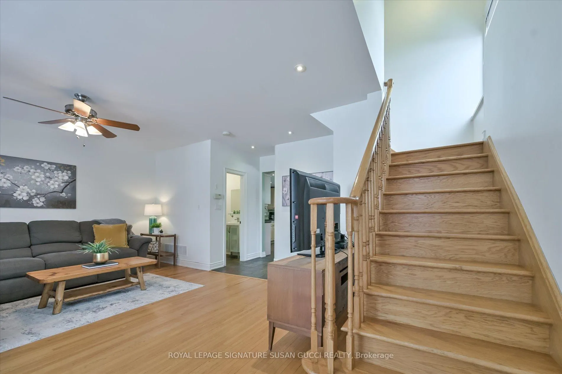 Photo 19 of 8 Fairside Avenue, Toronto, Danforth Village-East York — HOMEH