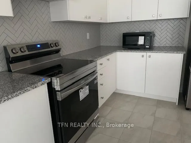 Photo 8 of 406 Eastbridge Avenue, Welland, Dain City — HOMEH