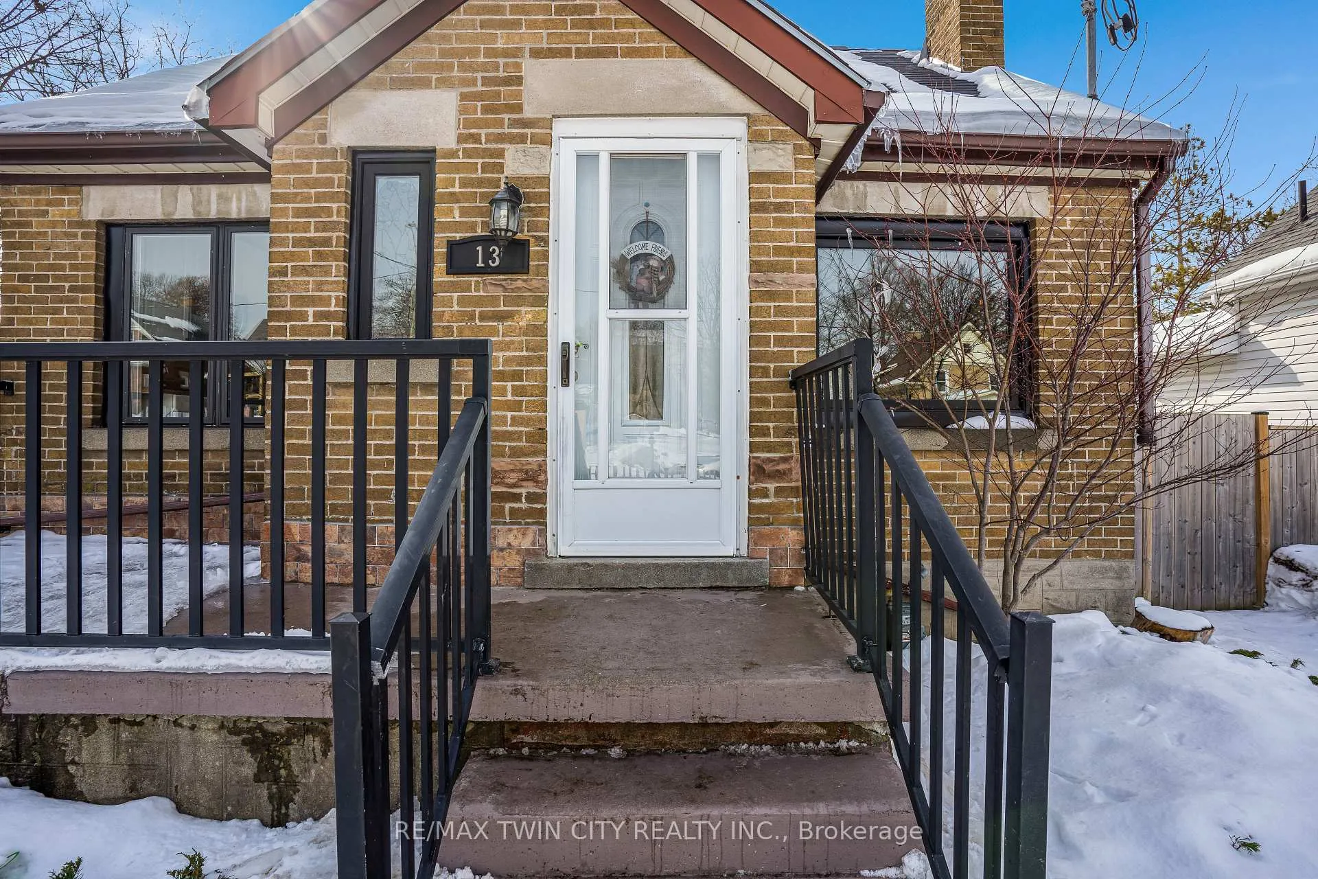 Photo 3 of 13 Devitt Avenue N, Waterloo — HOMEH