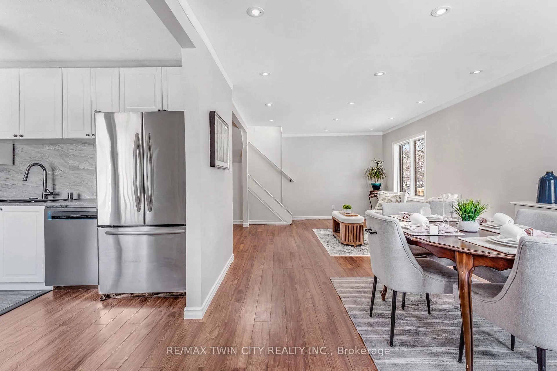 Photo 8 of 13 Devitt Avenue N, Waterloo — HOMEH