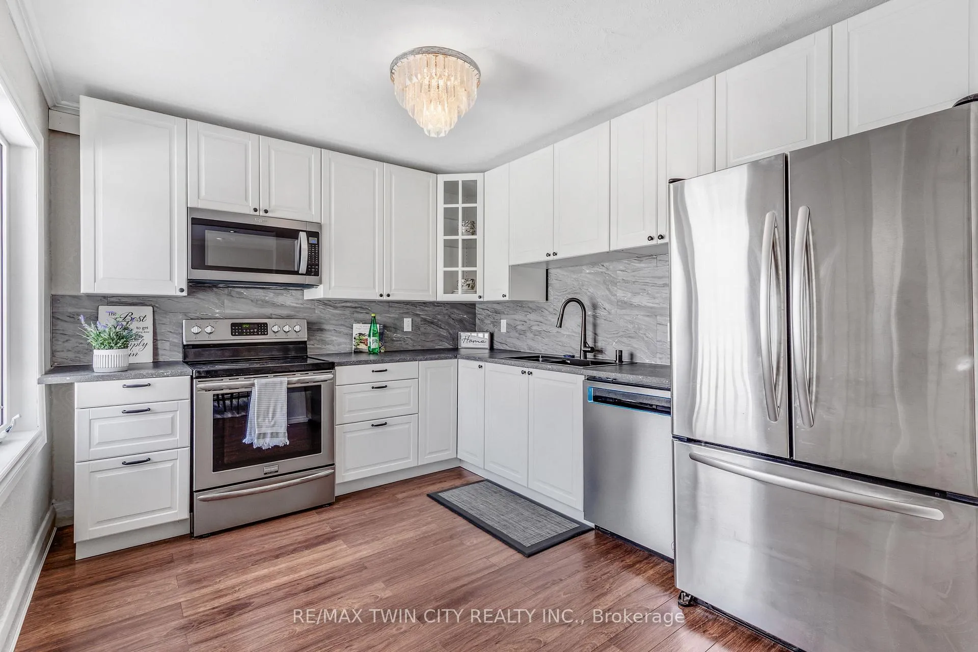 Photo 9 of 13 Devitt Avenue N, Waterloo — HOMEH