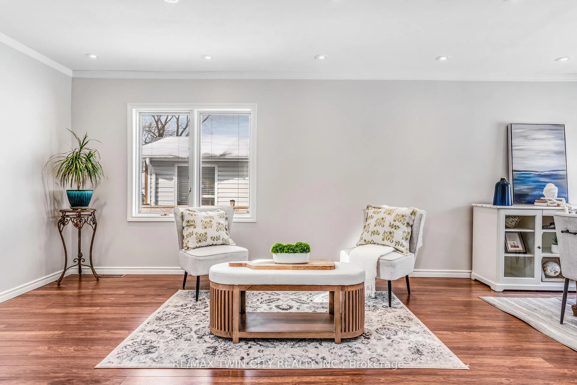 Photo 13 of 13 Devitt Avenue N, Waterloo — HOMEH