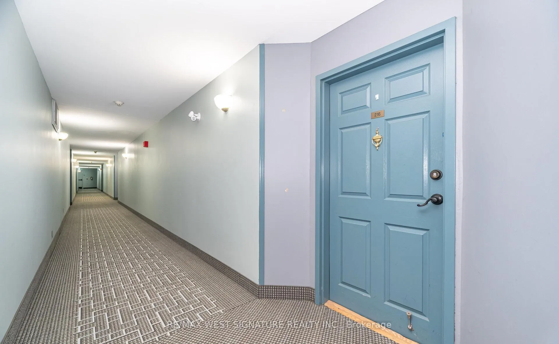 Photo 5 of Unit 216, 75 Treelawn Boulevard, Vaughan, Kleinburg — HOMEH