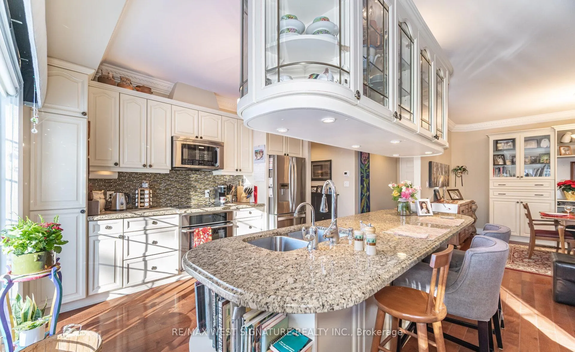 Photo 9 of Unit 216, 75 Treelawn Boulevard, Vaughan, Kleinburg — HOMEH