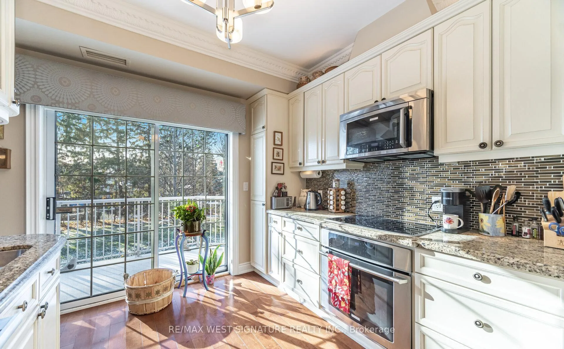 Photo 10 of Unit 216, 75 Treelawn Boulevard, Vaughan, Kleinburg — HOMEH