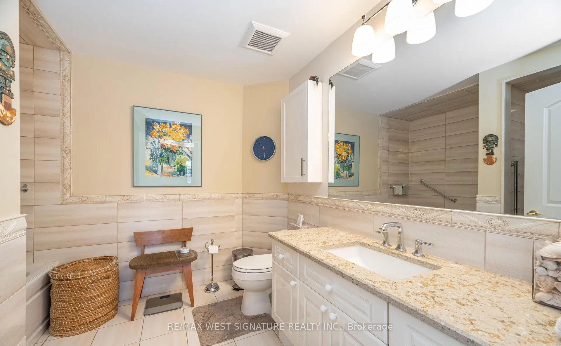Photo 17 of Unit 216, 75 Treelawn Boulevard, Vaughan, Kleinburg — HOMEH
