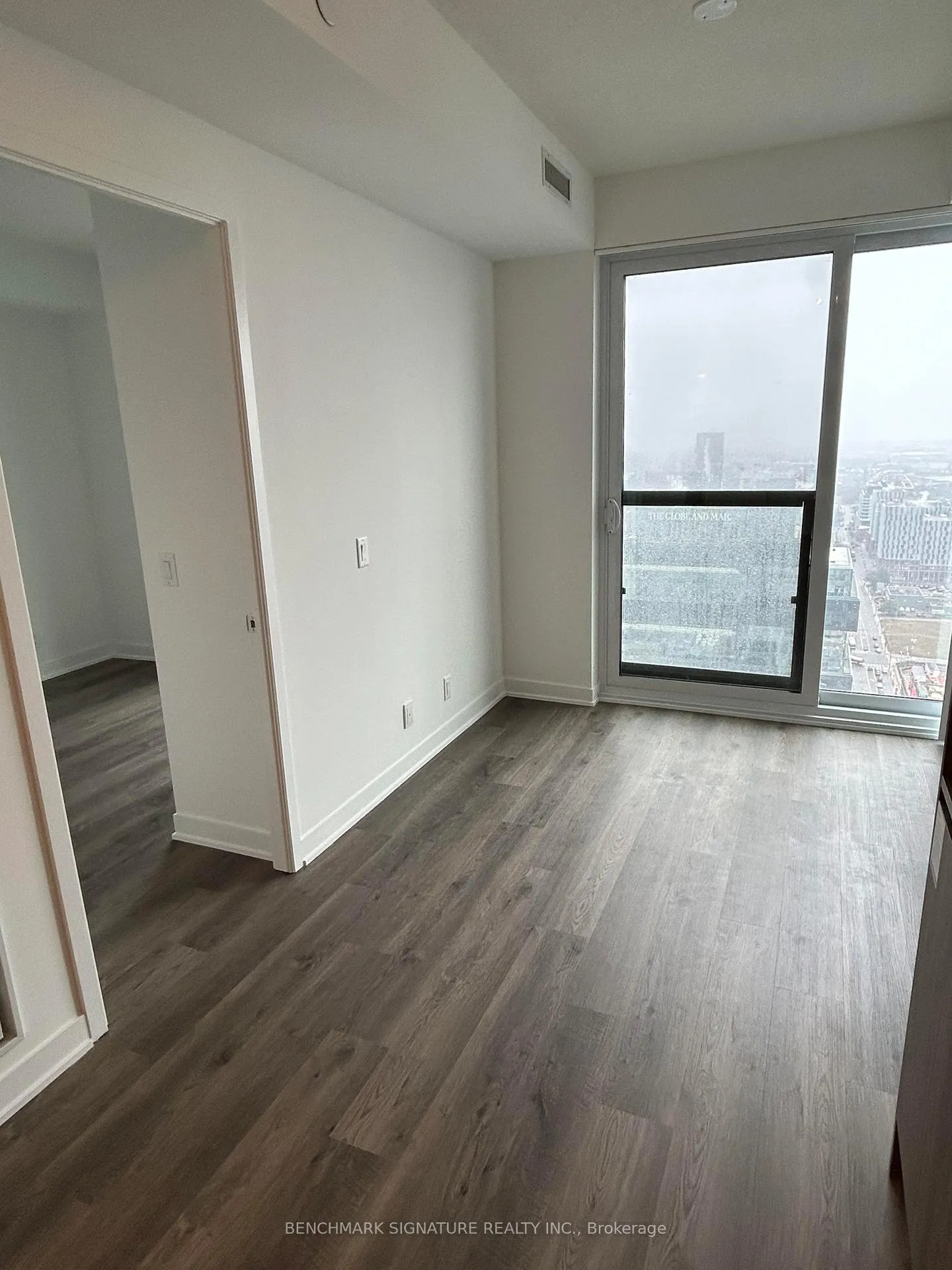 Photo 4 of Unit 4005, 180 Front Street E, Toronto, Moss Park — HOMEH