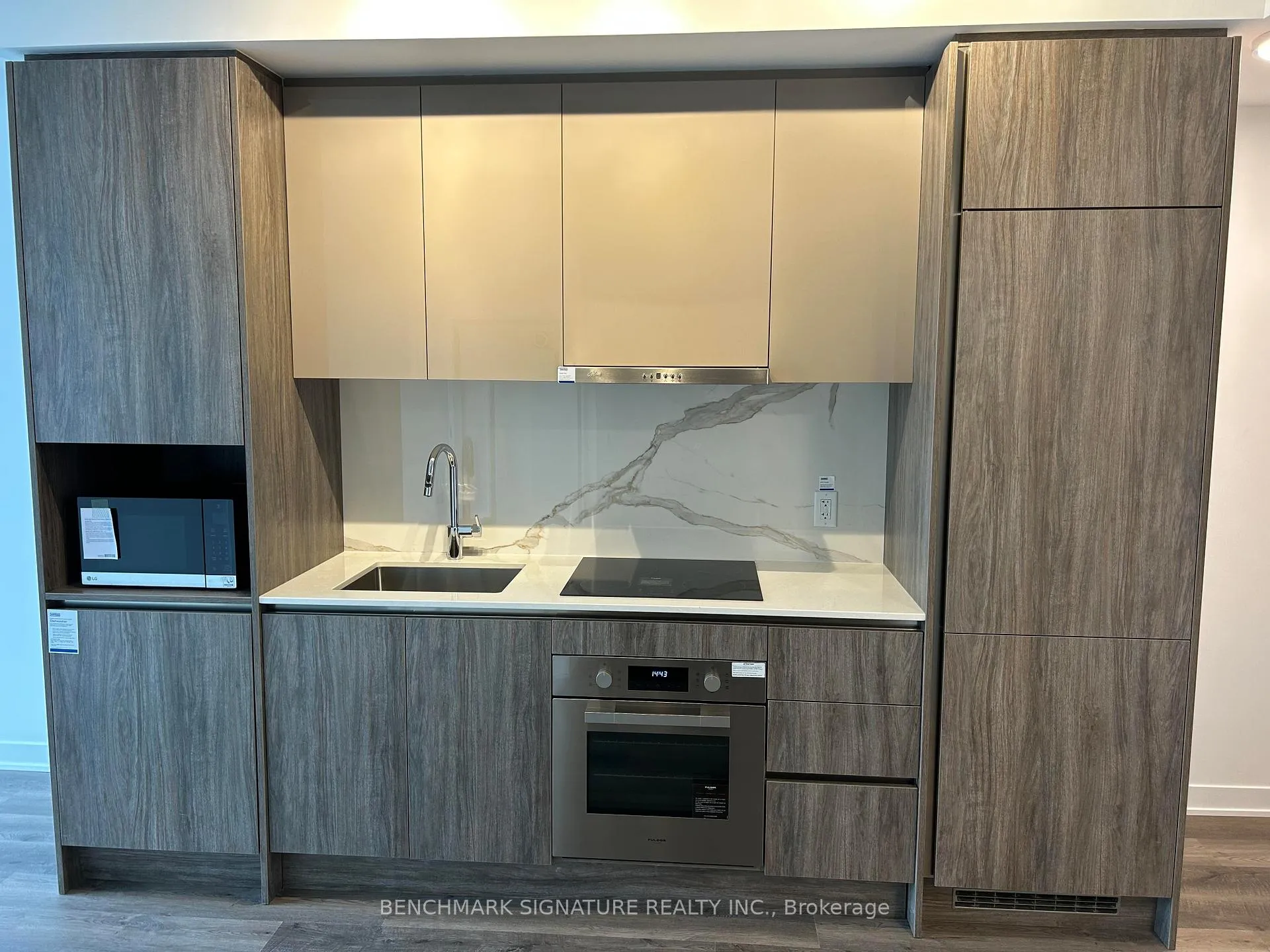 Photo 5 of Unit 4005, 180 Front Street E, Toronto, Moss Park — HOMEH