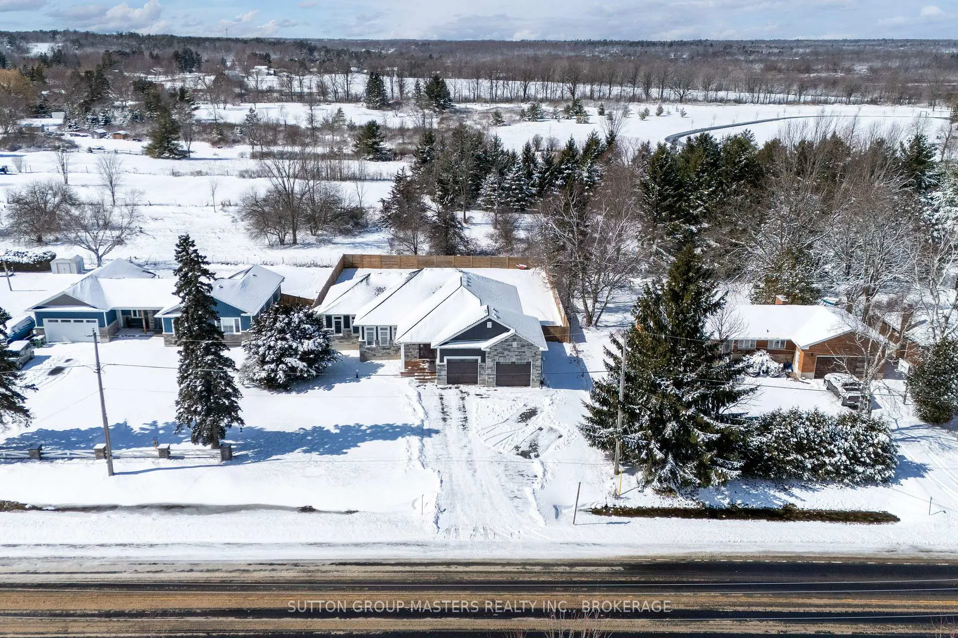 Photo 4 of 2483 Perth Road, Kingston, City North of 401 — HOMEH