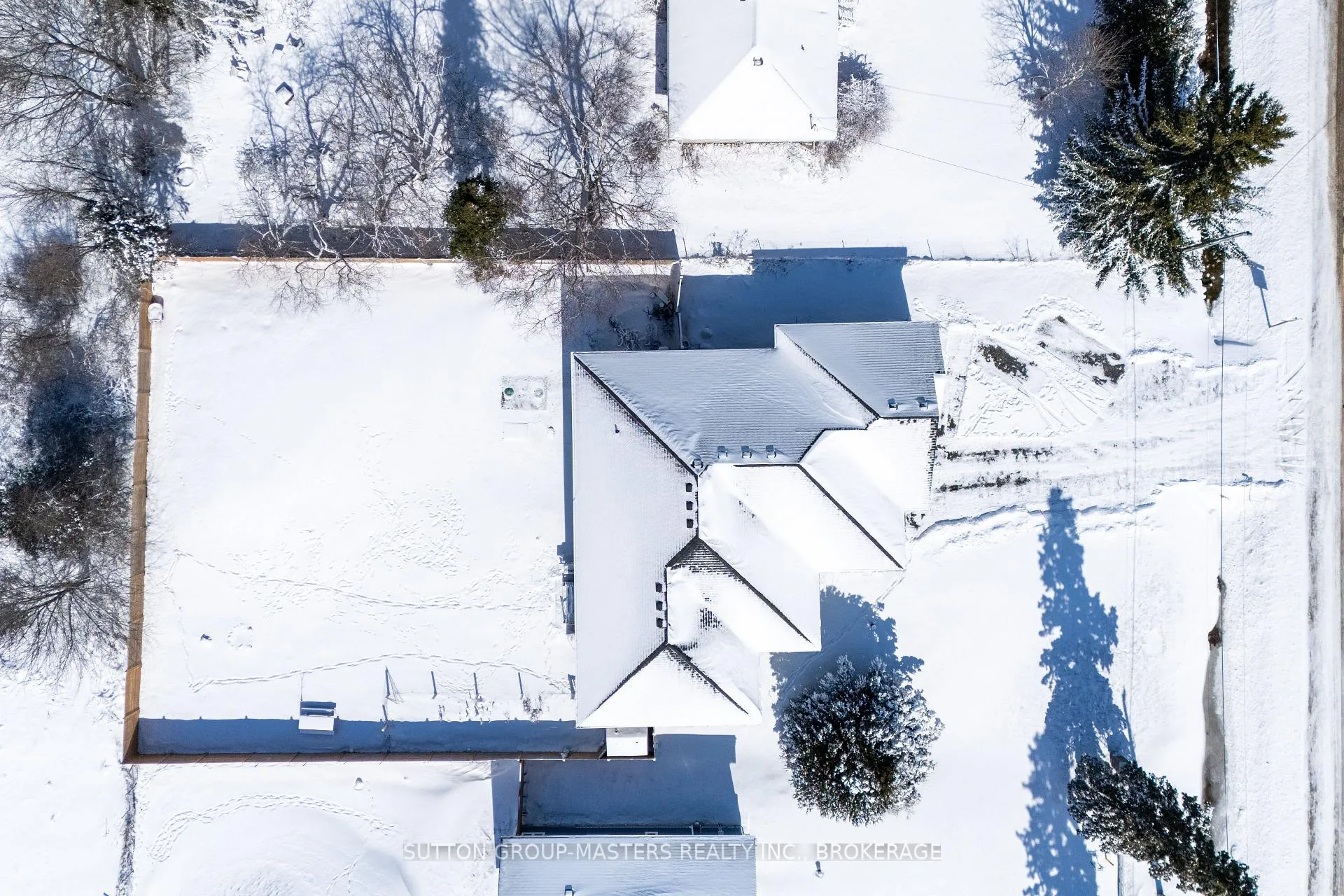Photo 7 of 2483 Perth Road, Kingston, City North of 401 — HOMEH