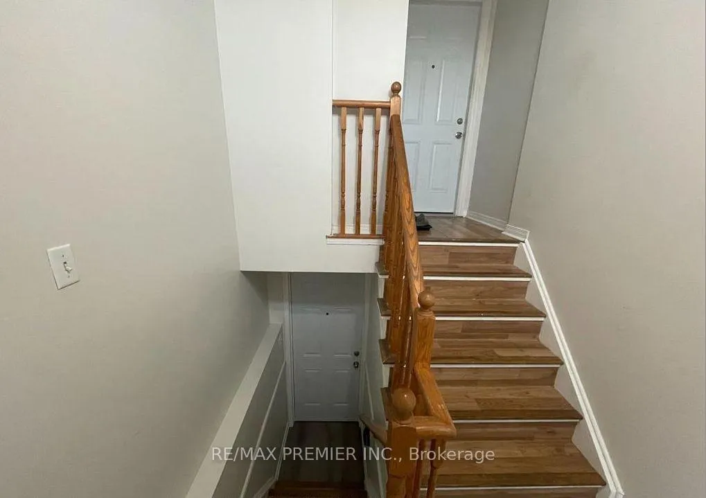 Photo 2 of Unit Bsmt, 11 Draper Crescent, Barrie, Painswick North — HOMEH