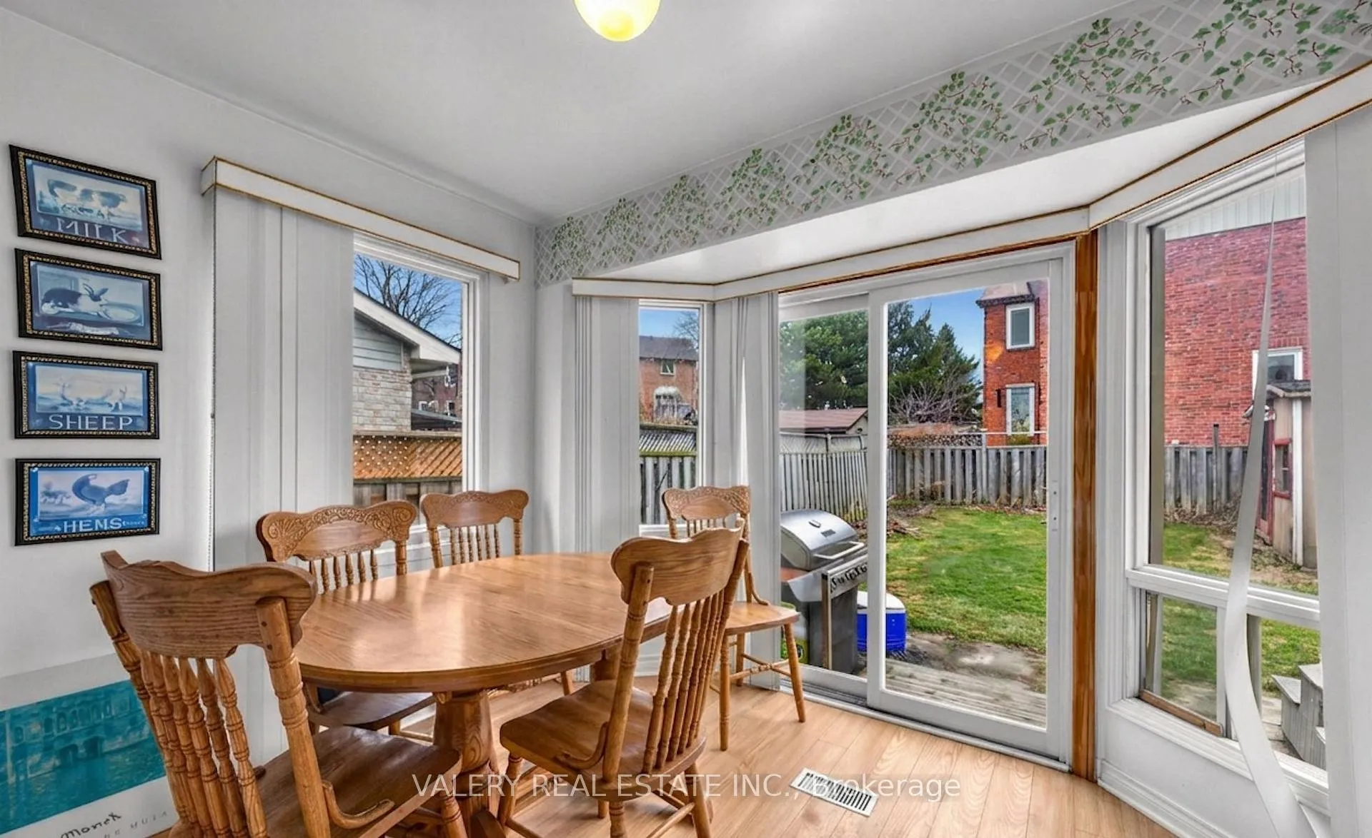 Photo 5 of 1610 Rawlings Drive, Pickering, Liverpool — HOMEH
