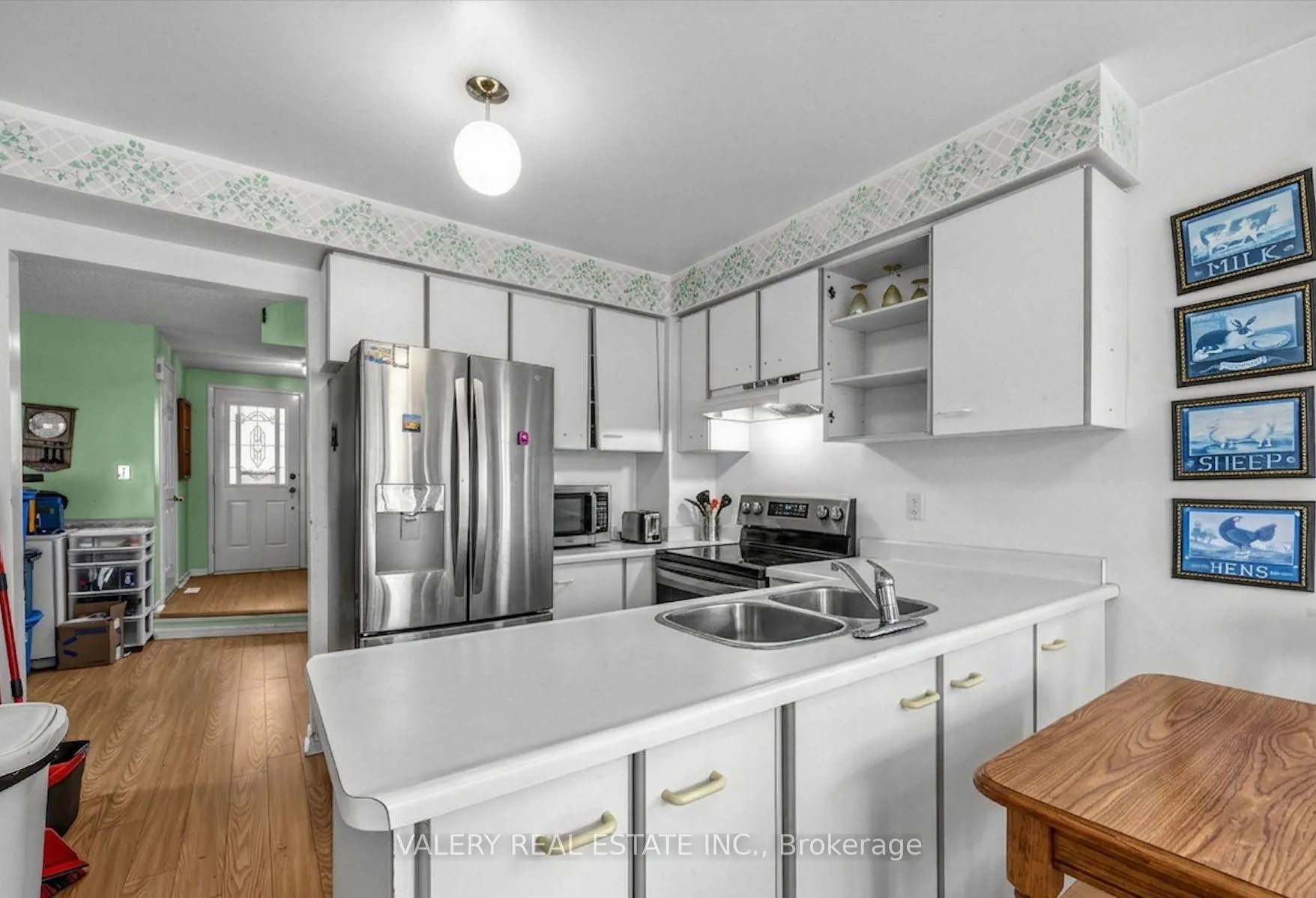 Photo 6 of 1610 Rawlings Drive, Pickering, Liverpool — HOMEH