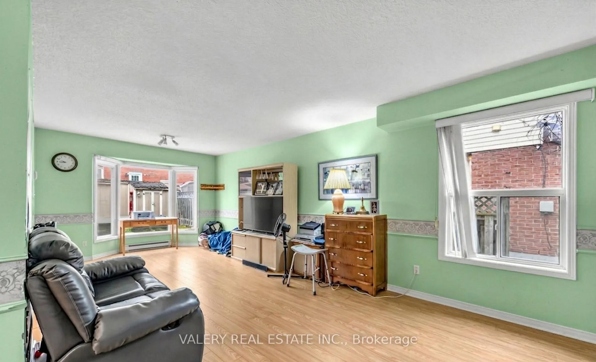 Photo 7 of 1610 Rawlings Drive, Pickering, Liverpool — HOMEH