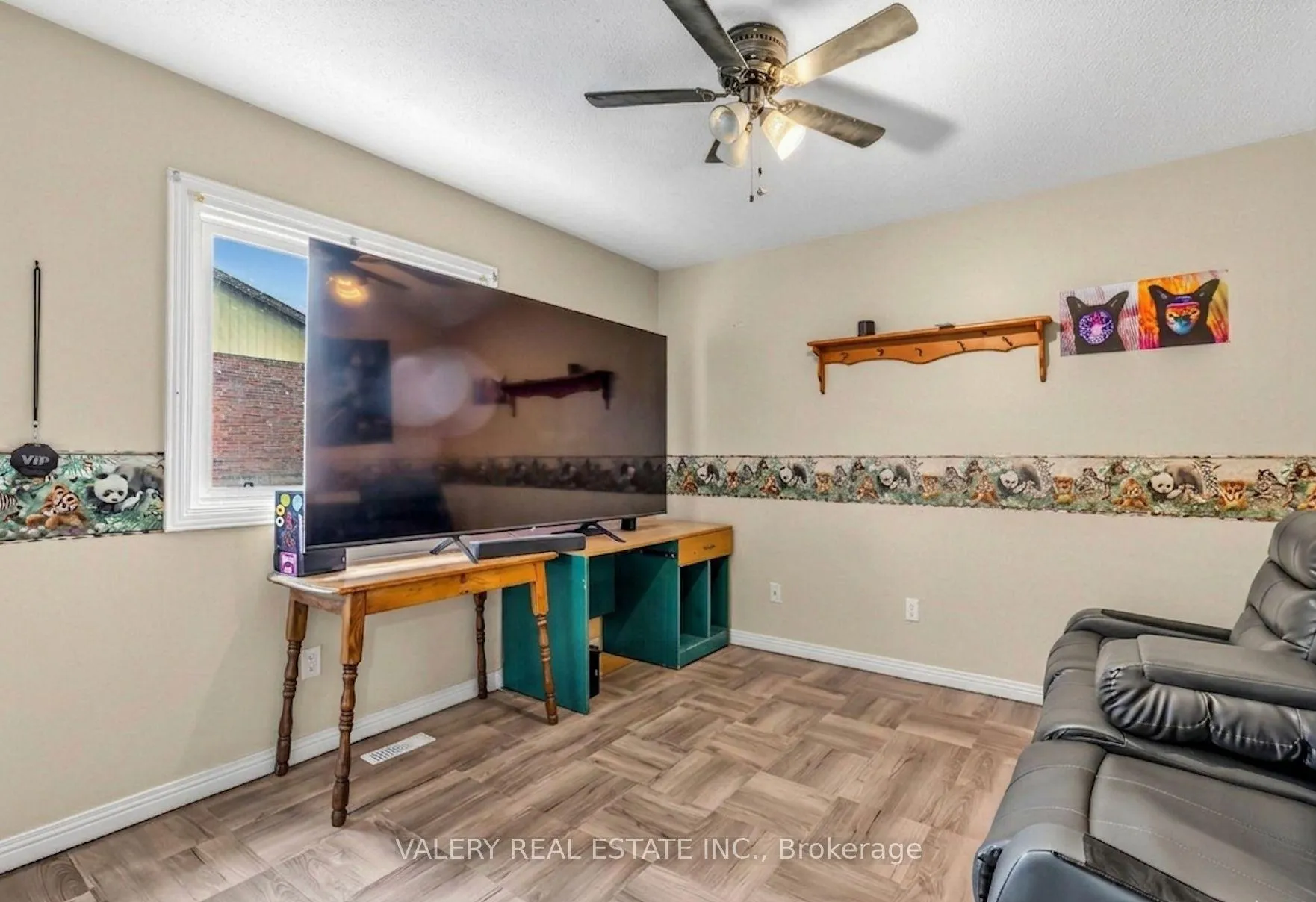 Photo 9 of 1610 Rawlings Drive, Pickering, Liverpool — HOMEH