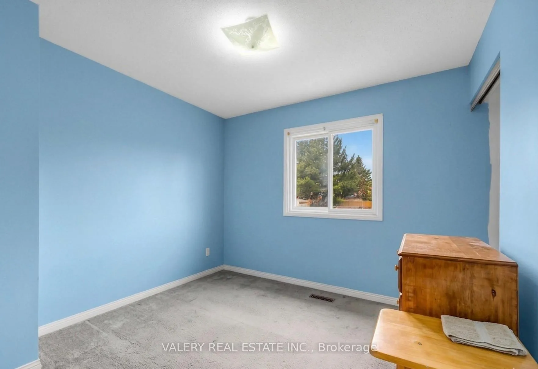 Photo 10 of 1610 Rawlings Drive, Pickering, Liverpool — HOMEH