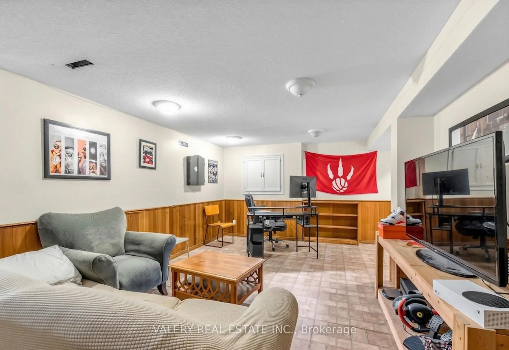 Photo 12 of 1610 Rawlings Drive, Pickering, Liverpool — HOMEH