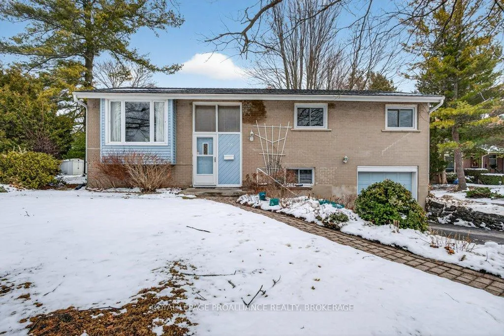 Photo 2 of 28 Pember Place, Kingston, Central City West — HOMEH