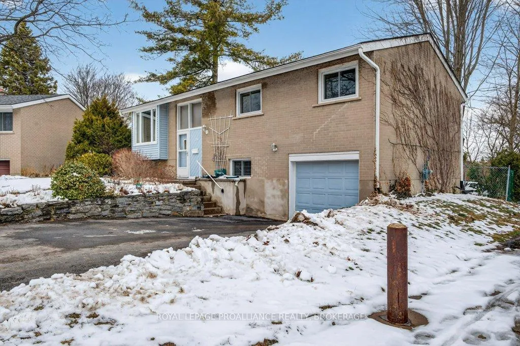 Photo 4 of 28 Pember Place, Kingston, Central City West — HOMEH
