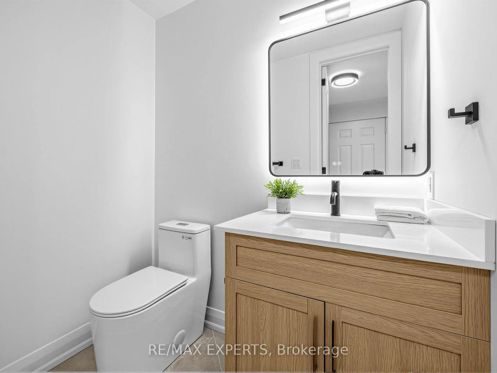 Photo 13 of 751 Lublin Avenue, Pickering, Bay Ridges — HOMEH
