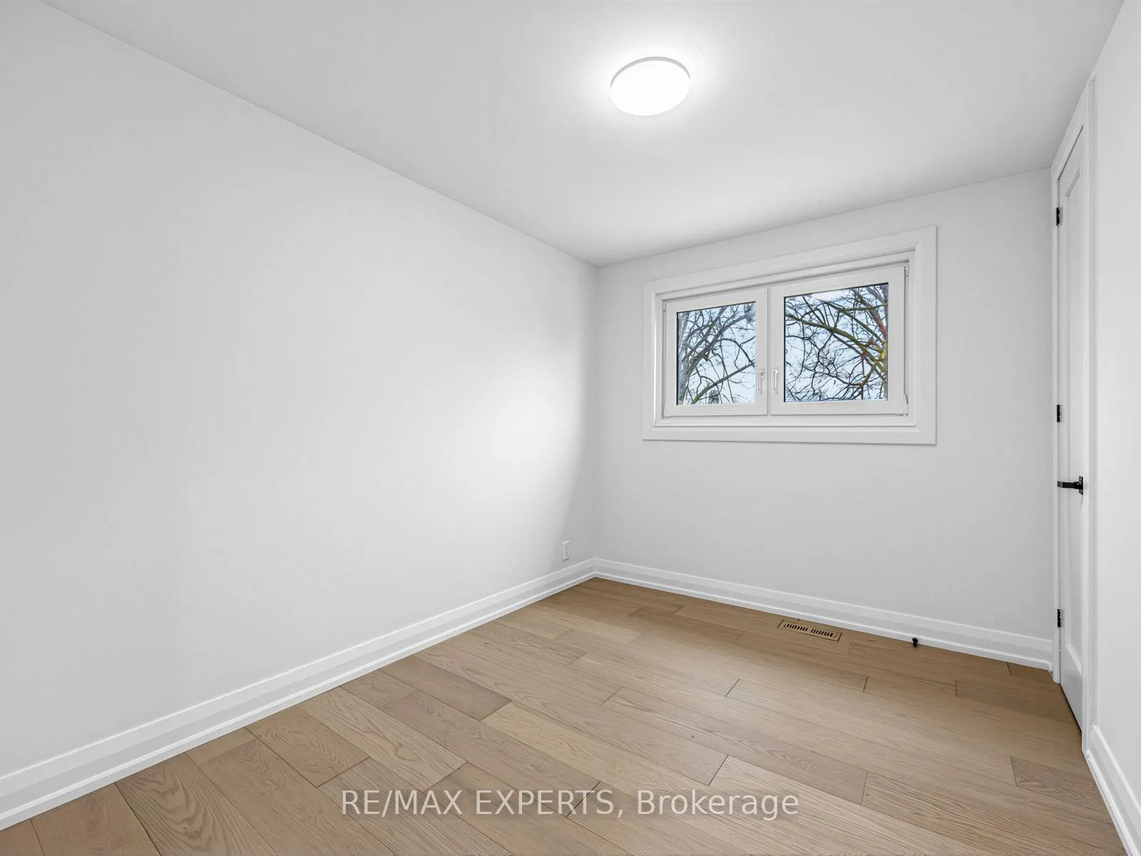Photo 15 of 751 Lublin Avenue, Pickering, Bay Ridges — HOMEH