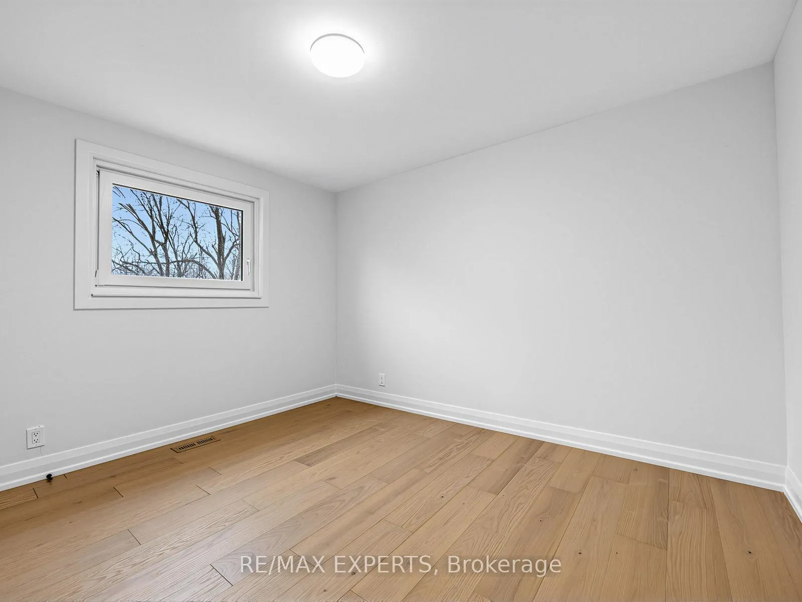 Photo 17 of 751 Lublin Avenue, Pickering, Bay Ridges — HOMEH