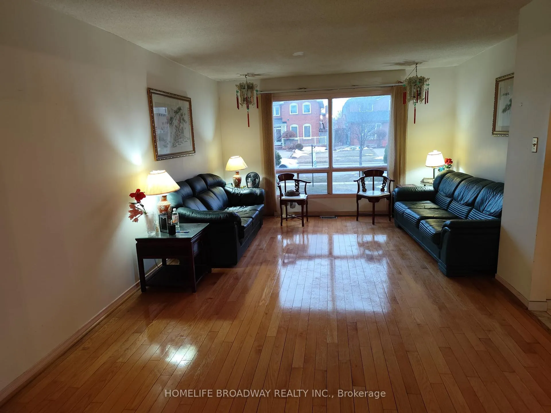 Photo 3 of 183 Aldergrove Drive, Markham, Milliken Mills East — HOMEH