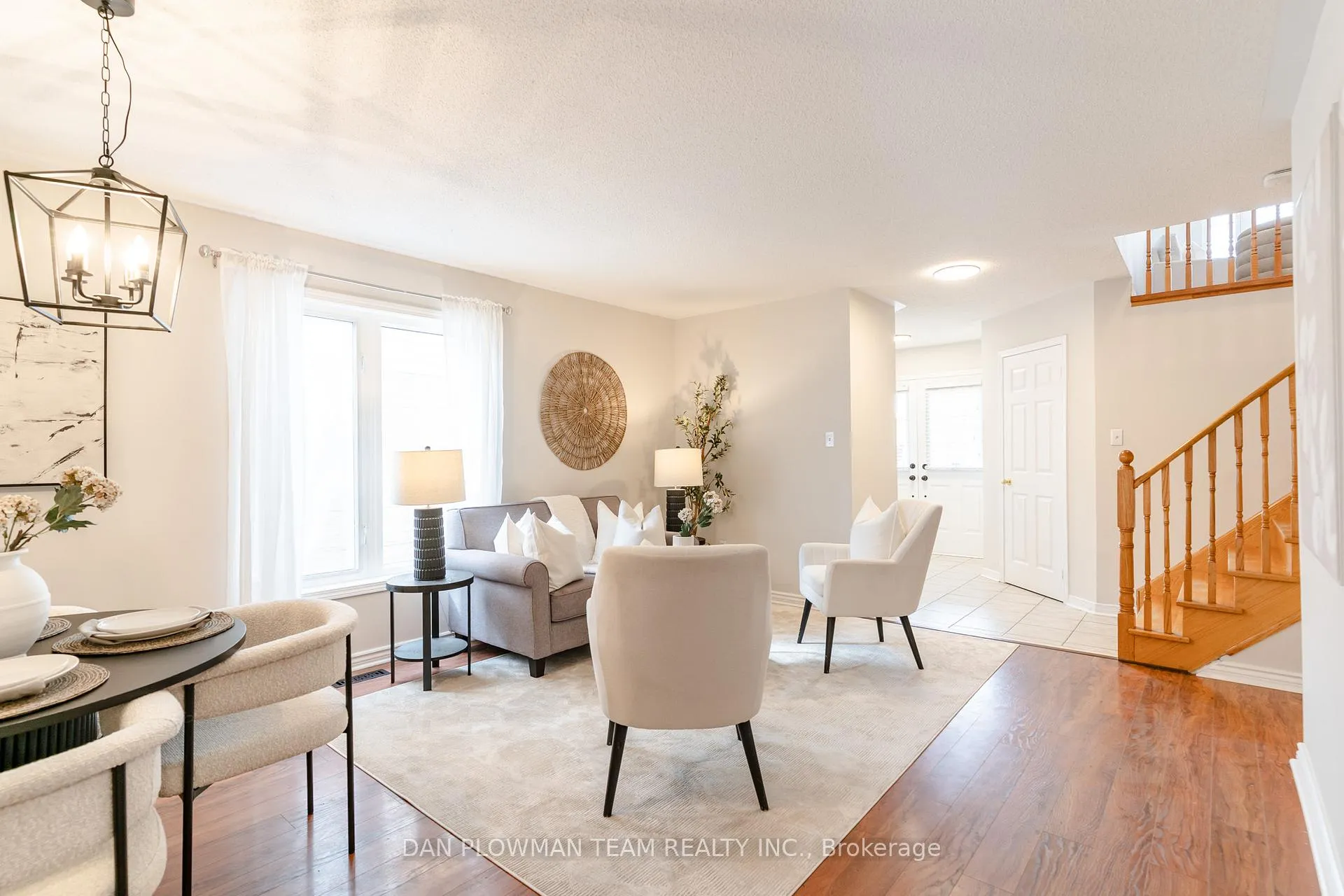Photo 8 of 51 Hutton Place, Clarington, Bowmanville — HOMEH