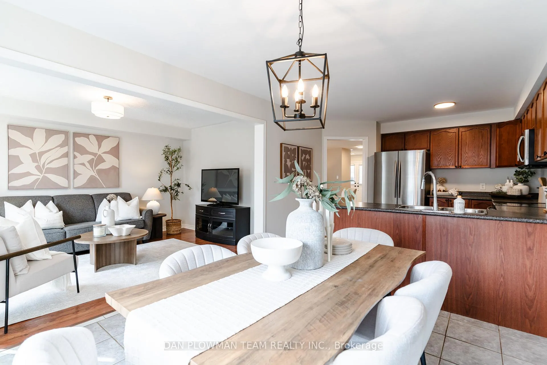 Photo 13 of 51 Hutton Place, Clarington, Bowmanville — HOMEH