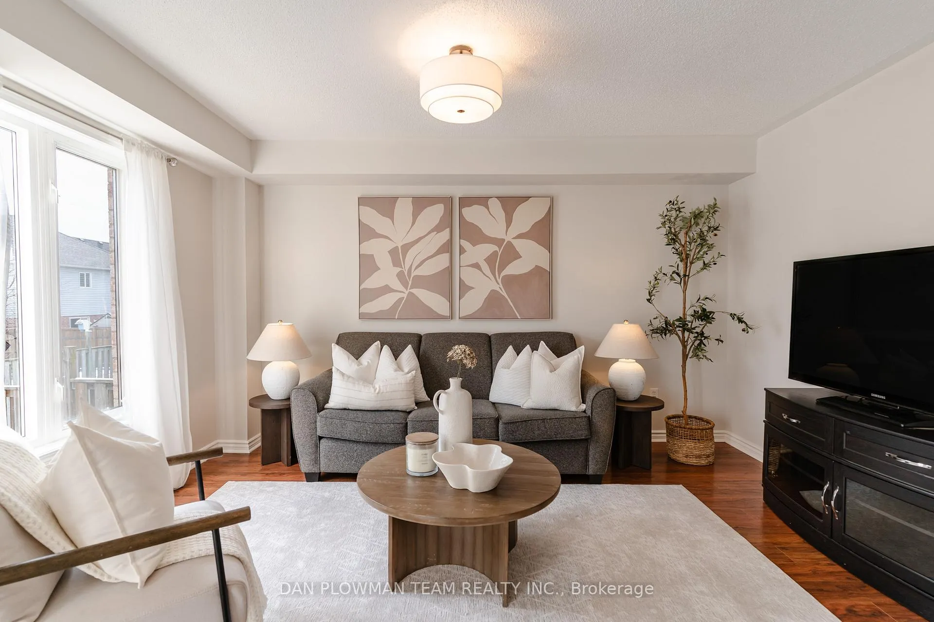 Photo 16 of 51 Hutton Place, Clarington, Bowmanville — HOMEH
