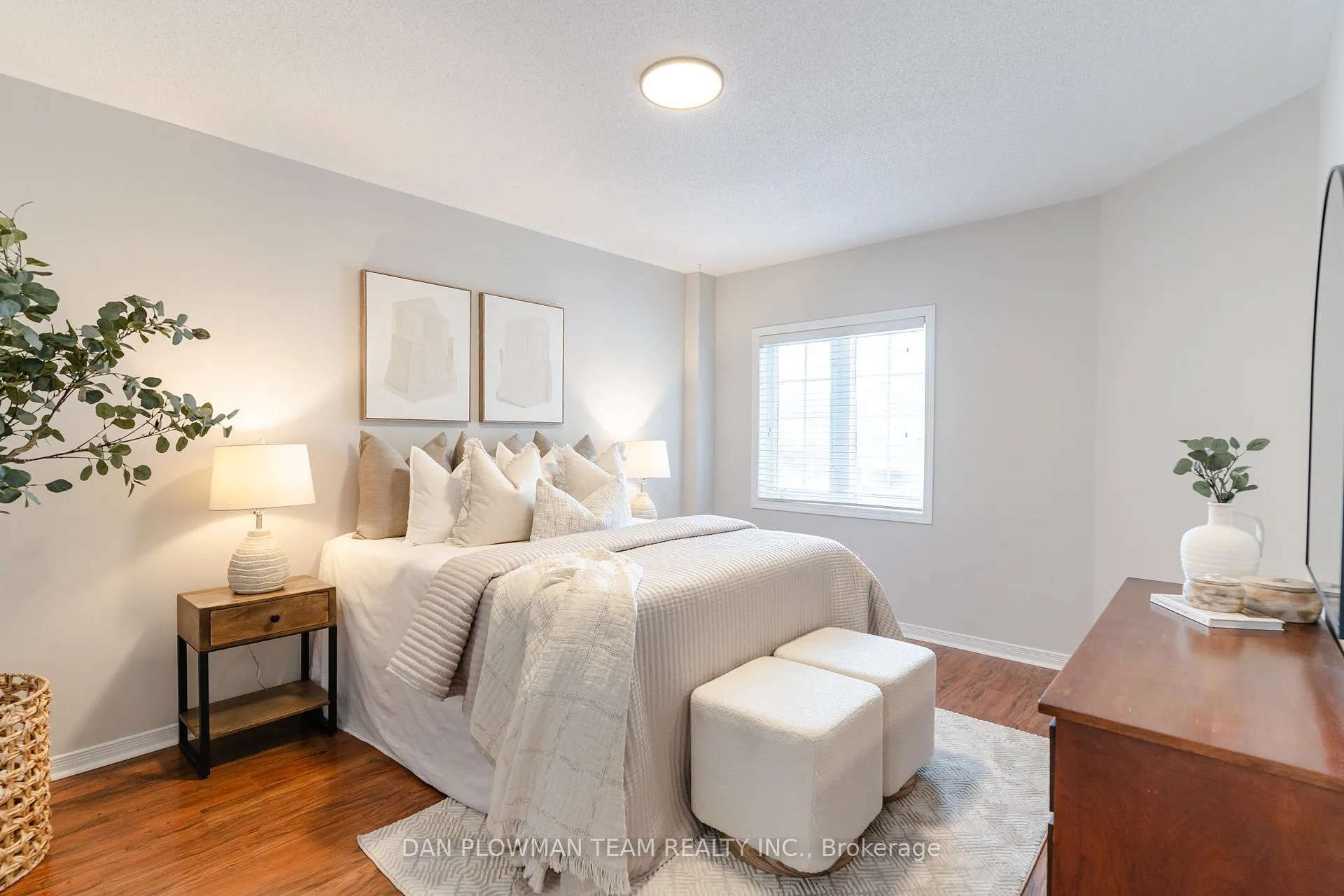 Photo 27 of 51 Hutton Place, Clarington, Bowmanville — HOMEH