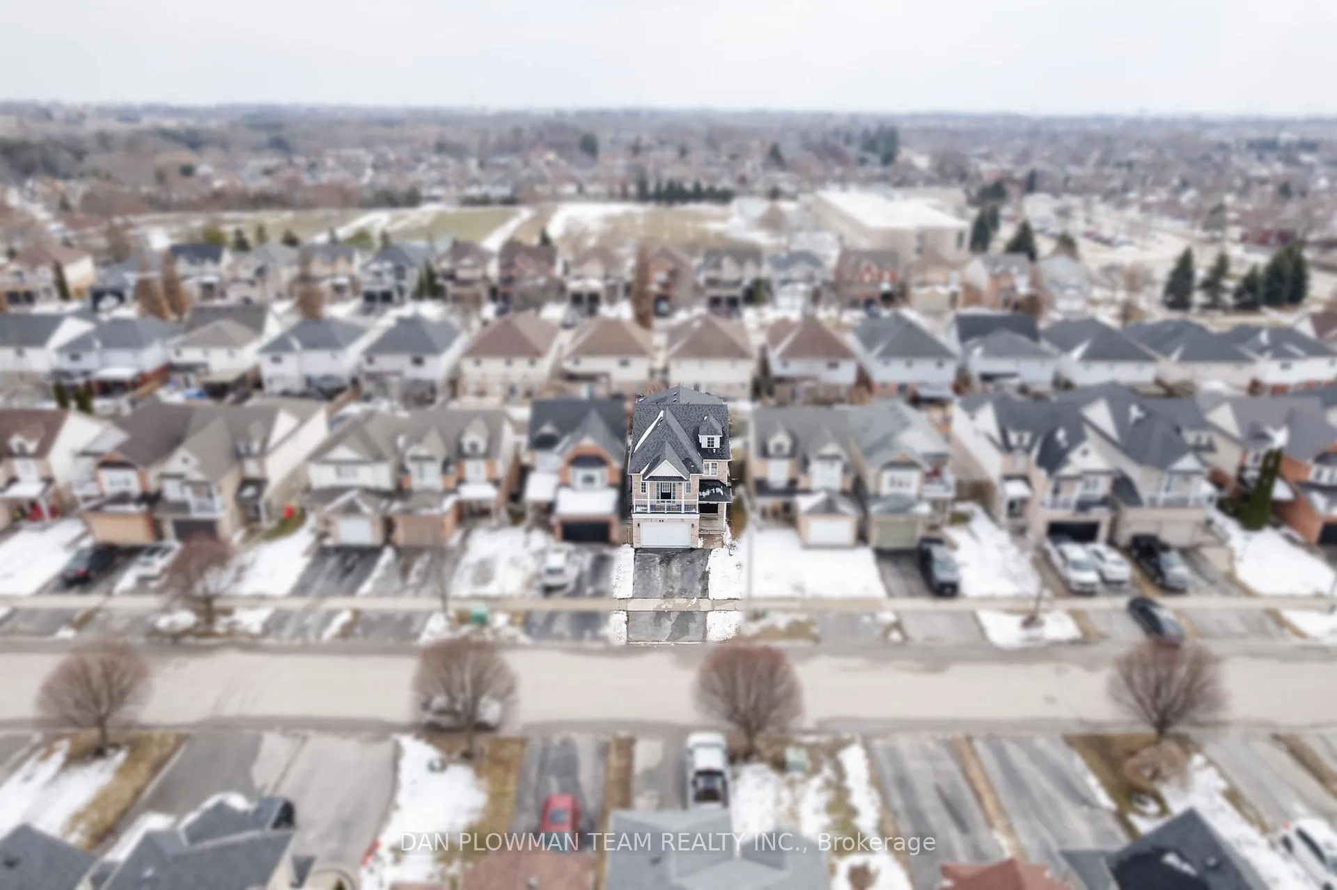 Photo 45 of 51 Hutton Place, Clarington, Bowmanville — HOMEH