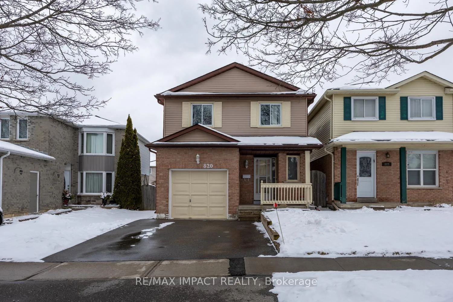 Front of 820 Bennett Crescent