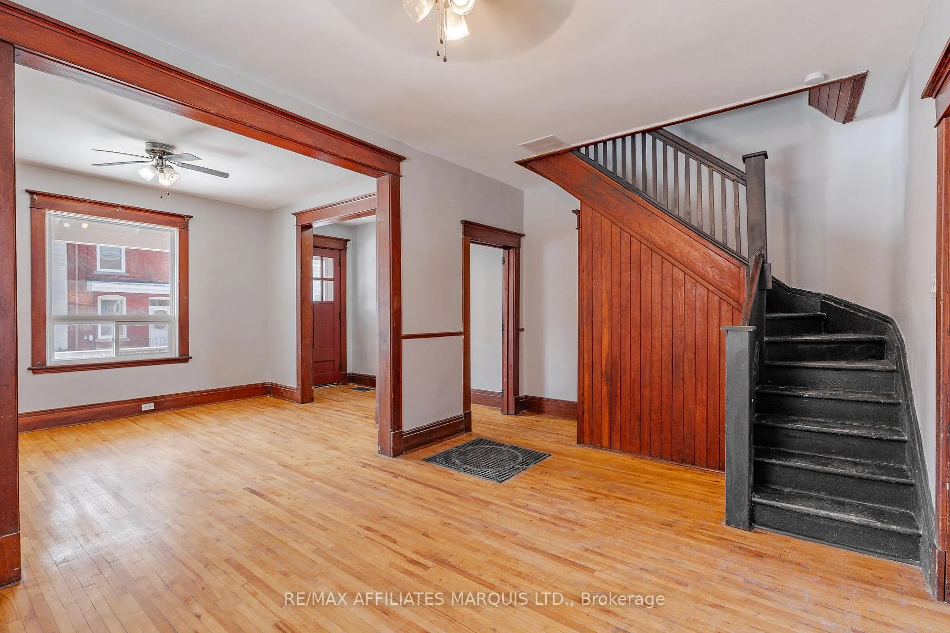 Photo 9 of 127 First Street W, Cornwall — HOMEH