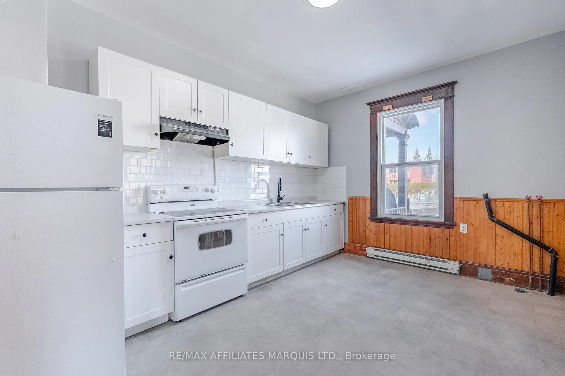 Photo 15 of 127 First Street W, Cornwall — HOMEH