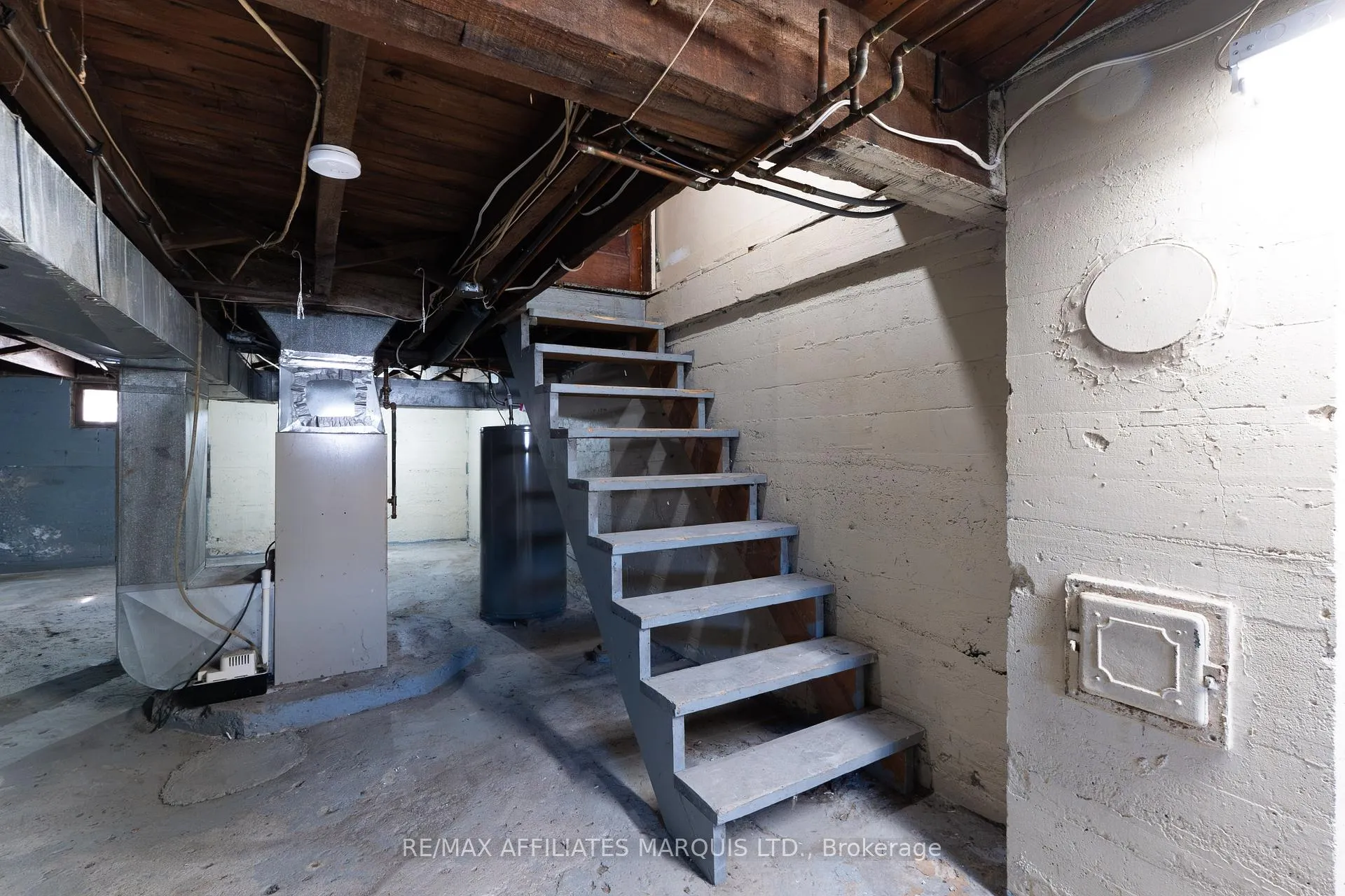 Photo 31 of 127 First Street W, Cornwall — HOMEH