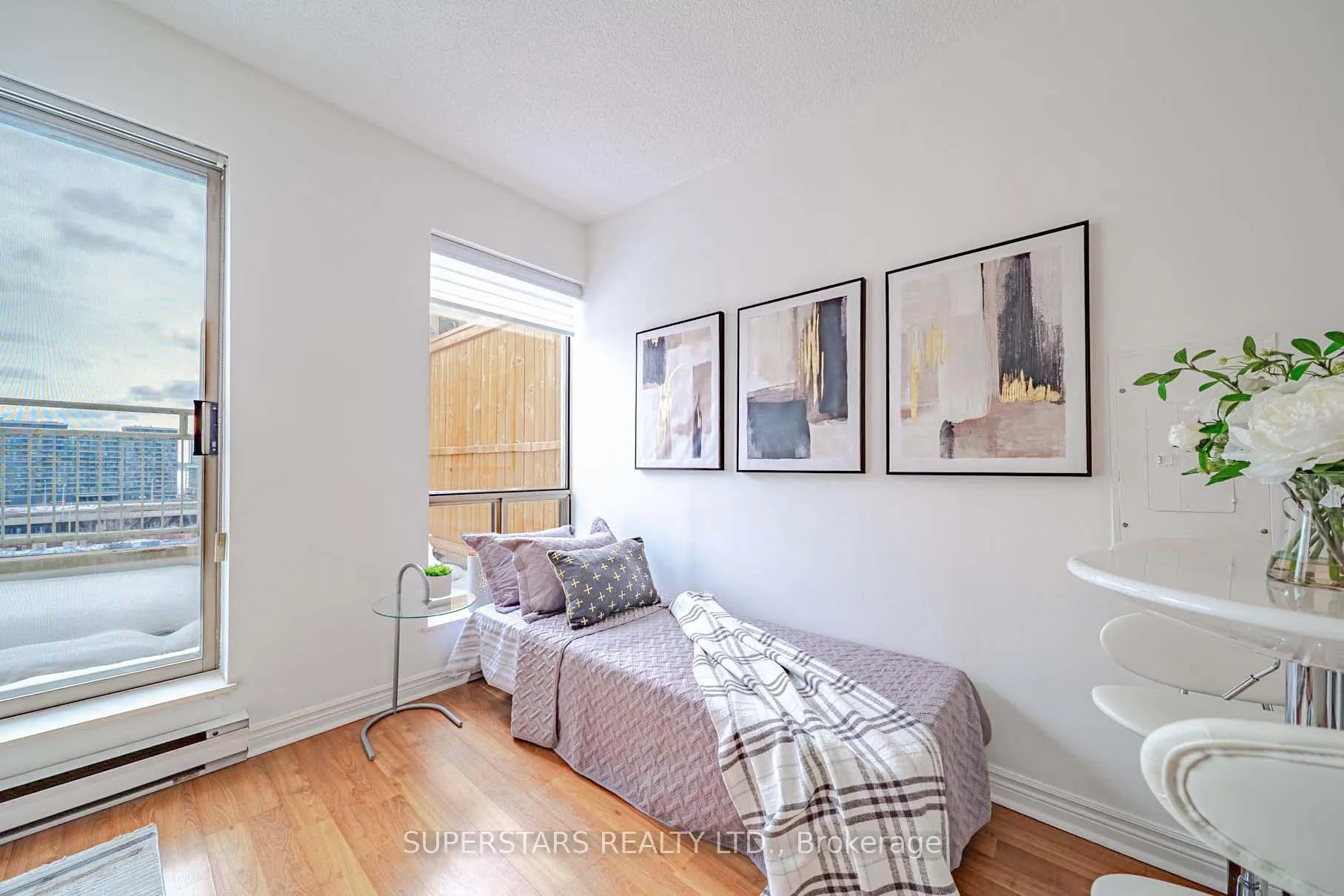 Photo 5 of Unit PH16, 65 Scadding Avenue, Toronto, Waterfront Communities — HOMEH