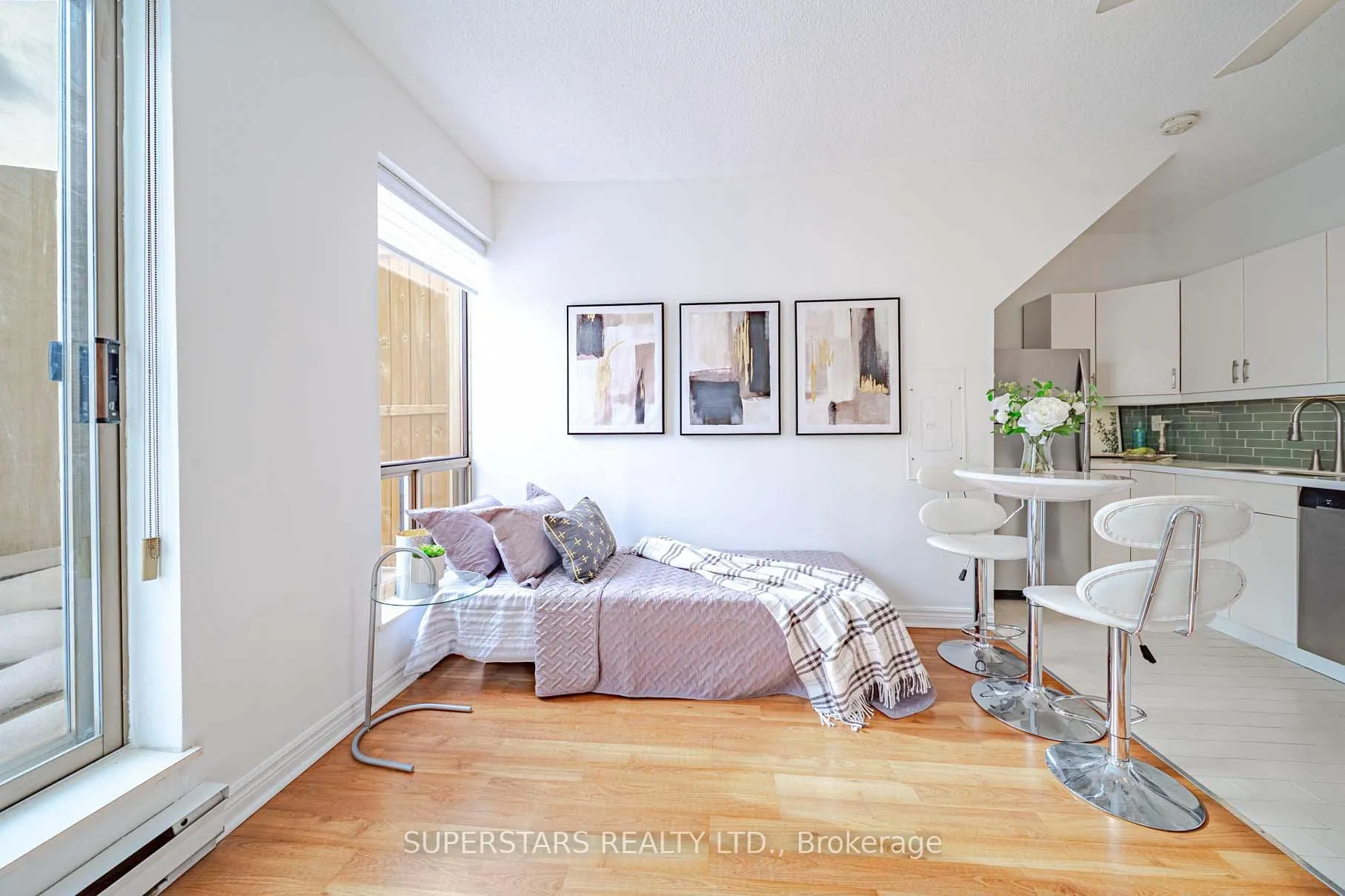 Photo 6 of Unit PH16, 65 Scadding Avenue, Toronto, Waterfront Communities — HOMEH