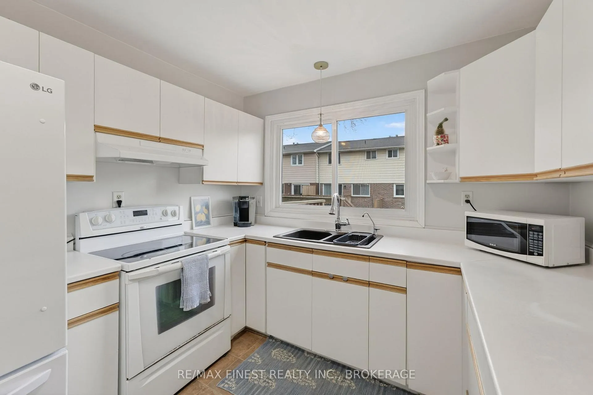 Photo 11 of Unit 4, 30 Addington Street, Loyalist, Amherstview — HOMEH