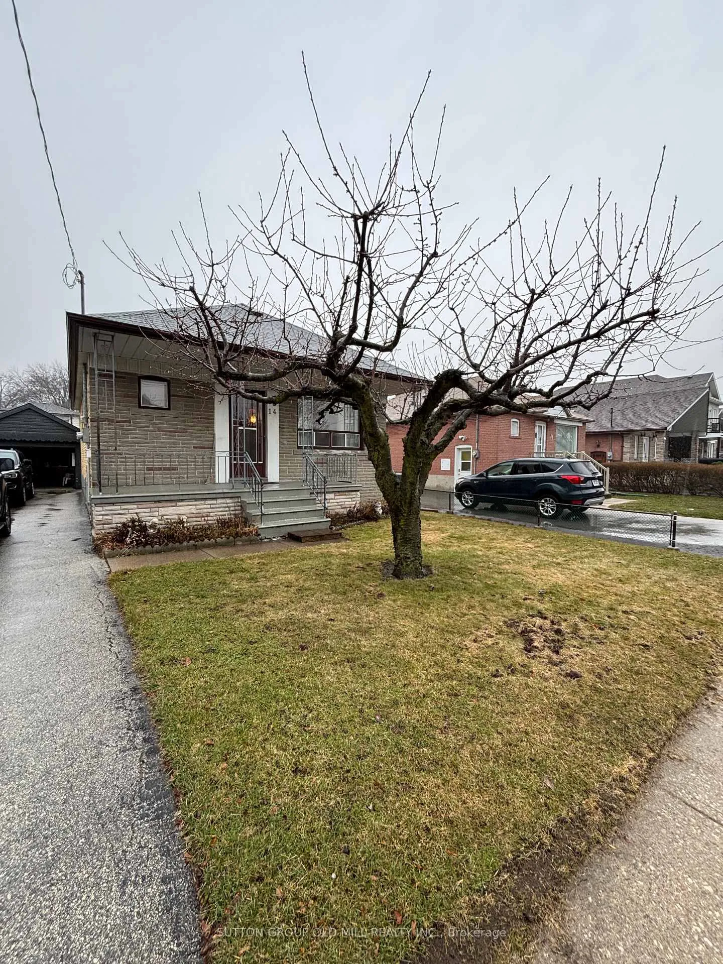 Front of 14 Ashmore Avenue