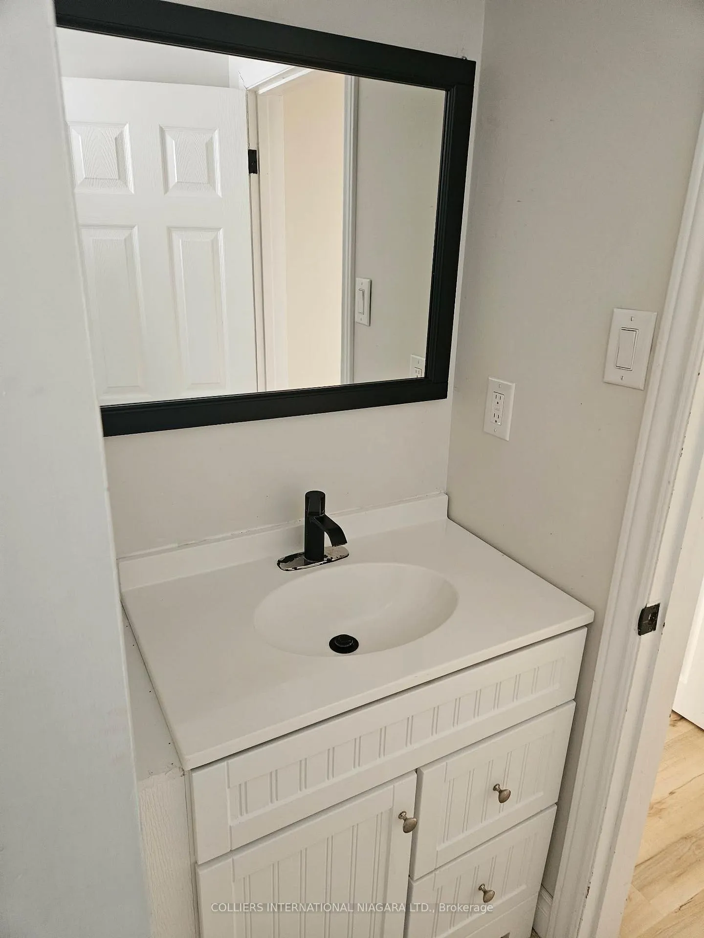 Photo 6 of Unit 3, 6256 Barker Street, Niagara Falls, Dorchester — HOMEH