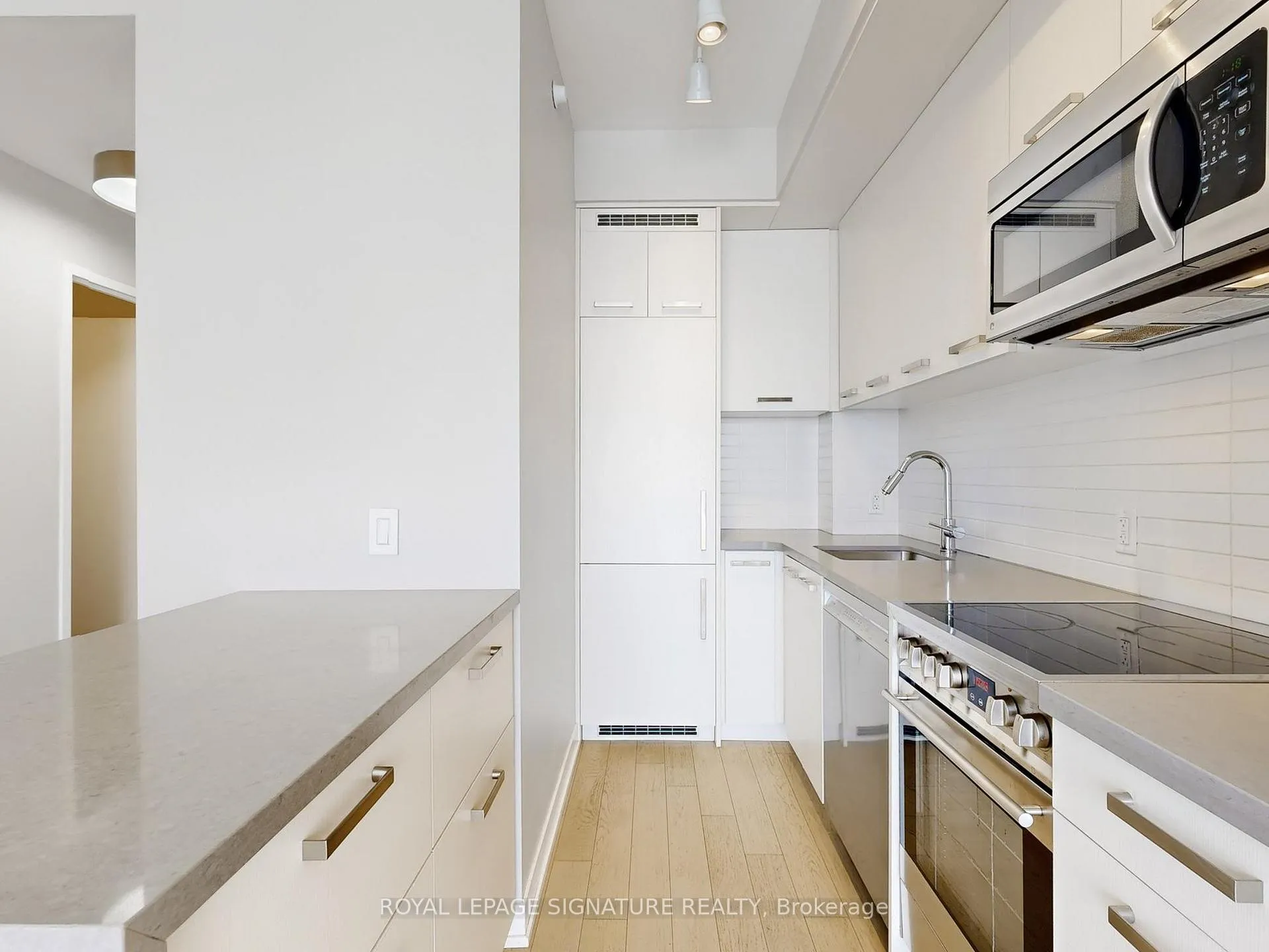 Photo 7 of Unit N1006, 455 Front Street E, Toronto, Waterfront Communities — HOMEH