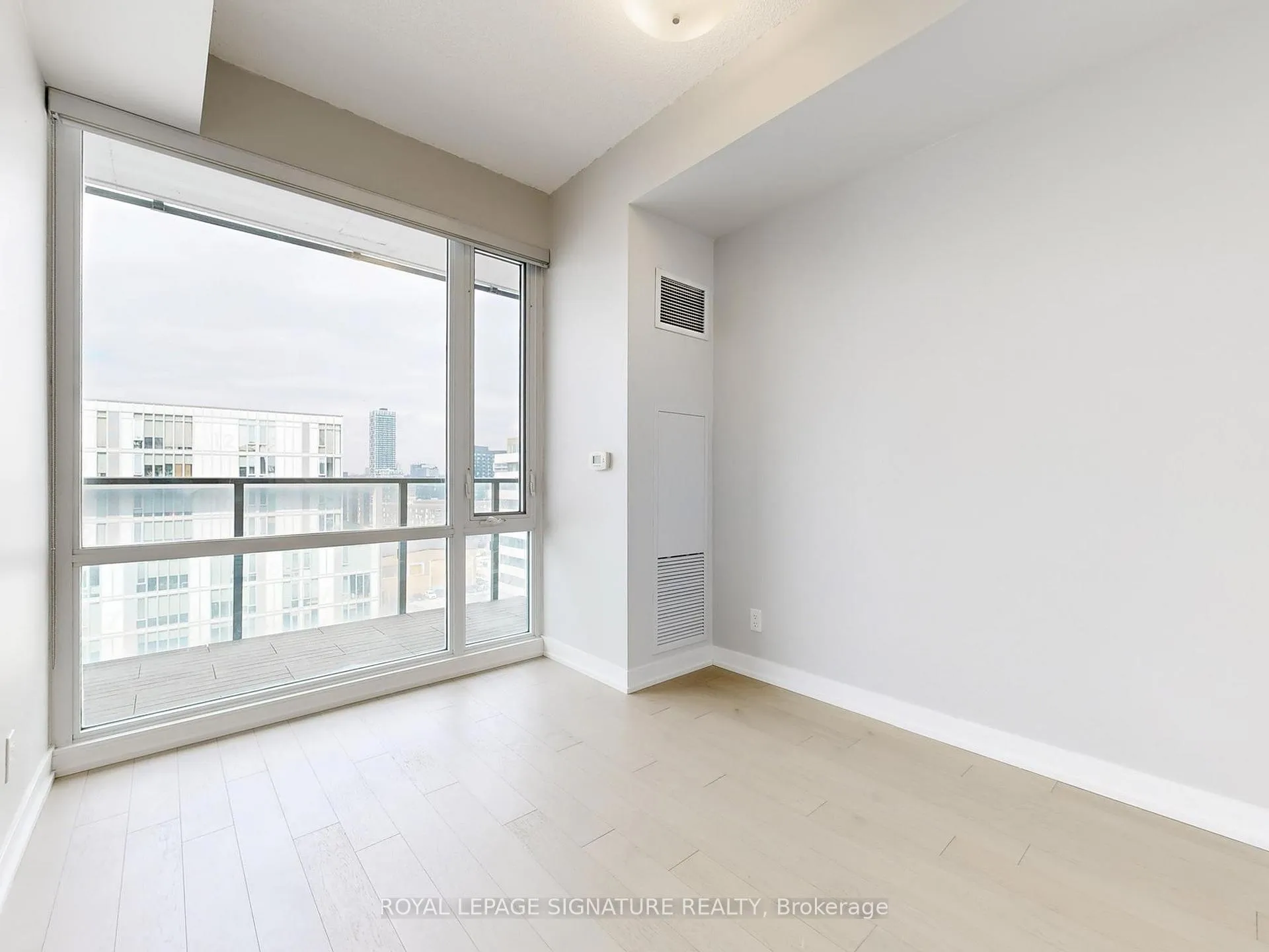 Photo 10 of Unit N1006, 455 Front Street E, Toronto, Waterfront Communities — HOMEH