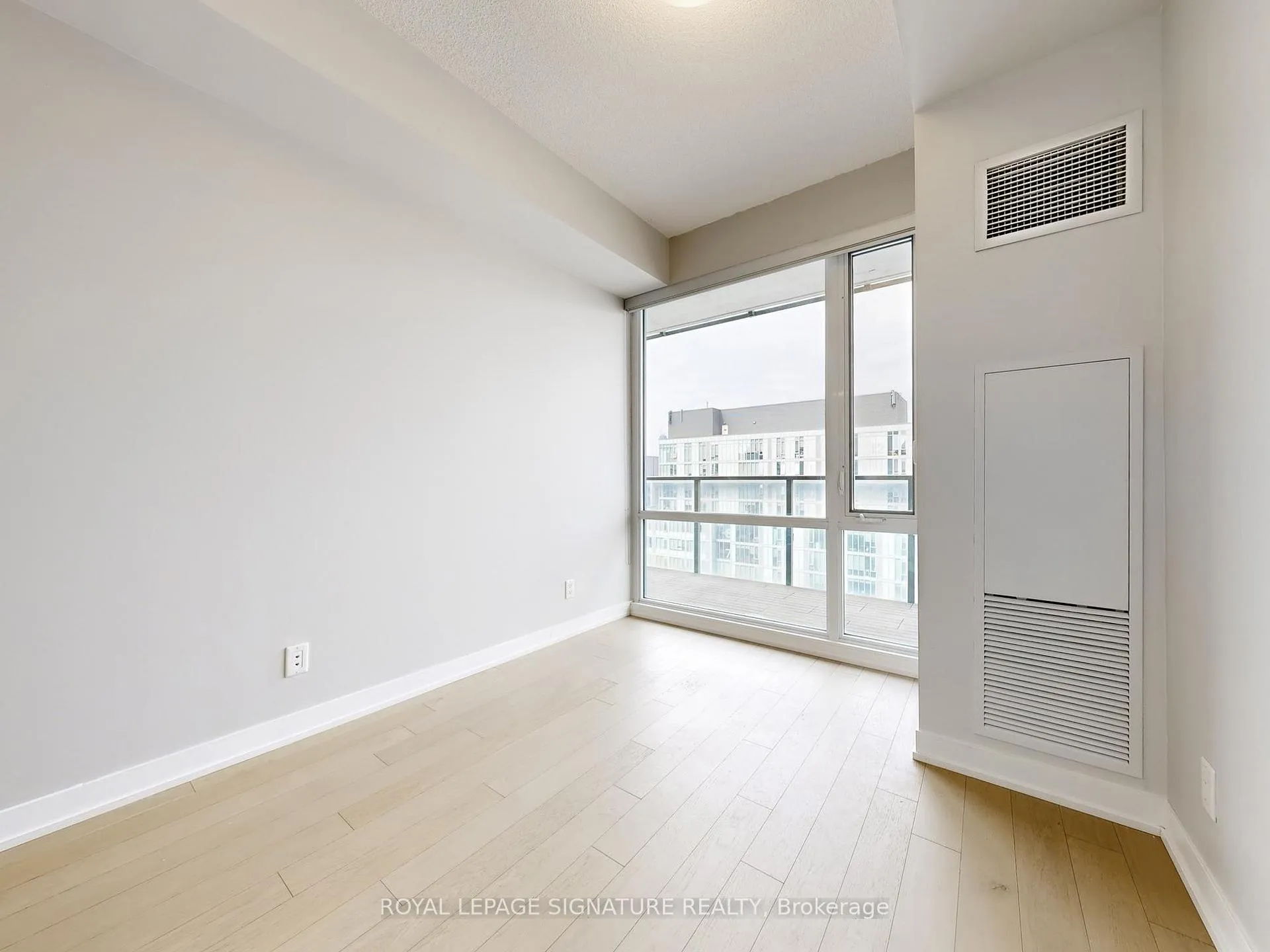 Photo 11 of Unit N1006, 455 Front Street E, Toronto, Waterfront Communities — HOMEH
